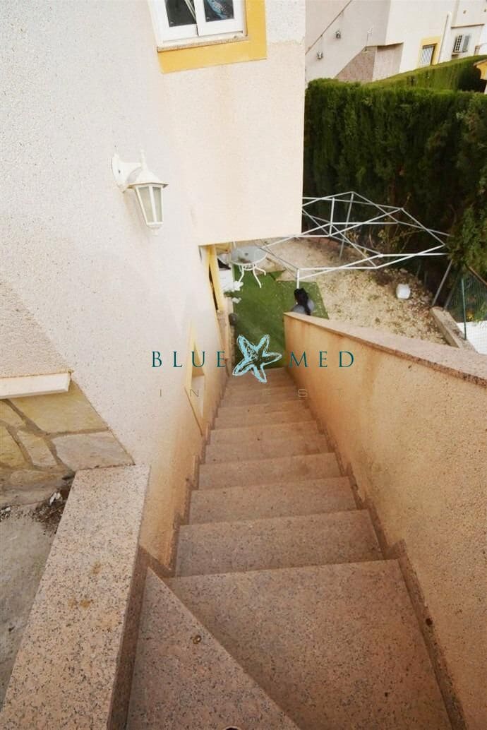 7 bedroom Villa for sale in Camposol with pool - € 249,900 (Ref: 9656086)