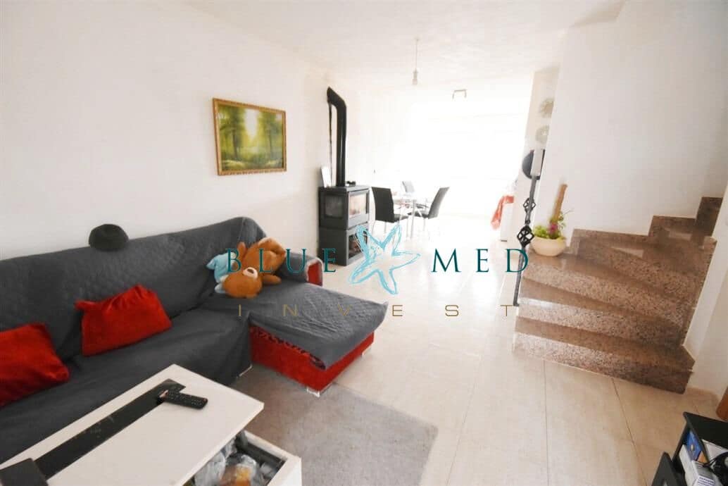 7 bedroom Villa for sale in Camposol with pool - € 249,900 (Ref: 9656086)