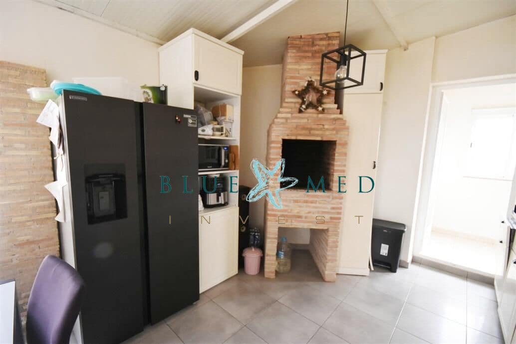 7 bedroom Villa for sale in Camposol with pool - € 249,900 (Ref: 9656086)