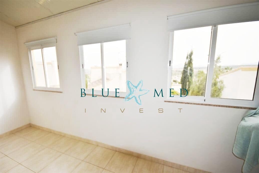 7 bedroom Villa for sale in Camposol with pool - € 249,900 (Ref: 9656086)