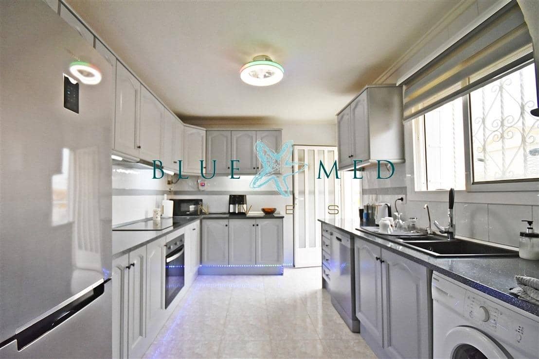 3 bedroom Villa for sale in Camposol with pool - € 219,000 (Ref: 9659427)