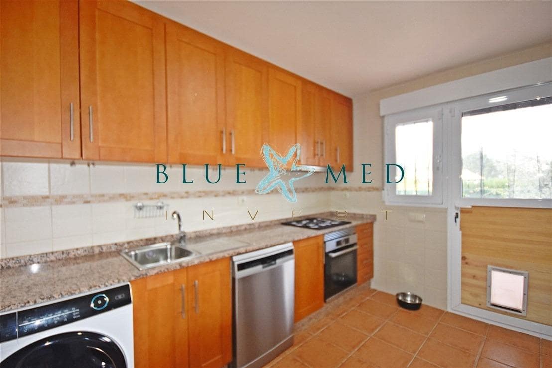 3 soverom Villa til salgs i La Pinilla med svømmebasseng - € 299 900 (Ref: 9686420)