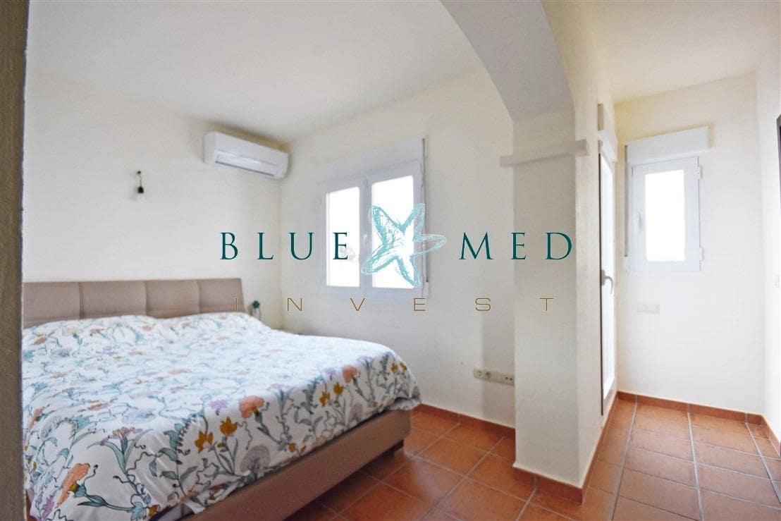 3 soverom Villa til salgs i La Pinilla med svømmebasseng - € 299 900 (Ref: 9686420)