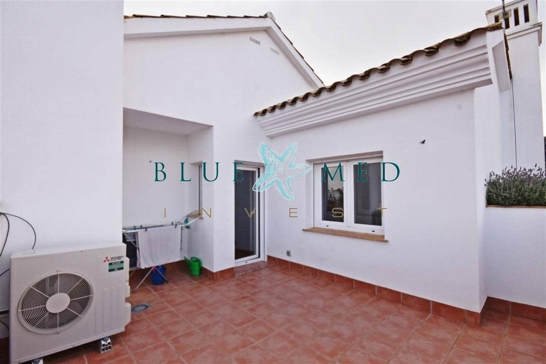 3 soverom Villa til salgs i La Pinilla med svømmebasseng - € 299 900 (Ref: 9686420)