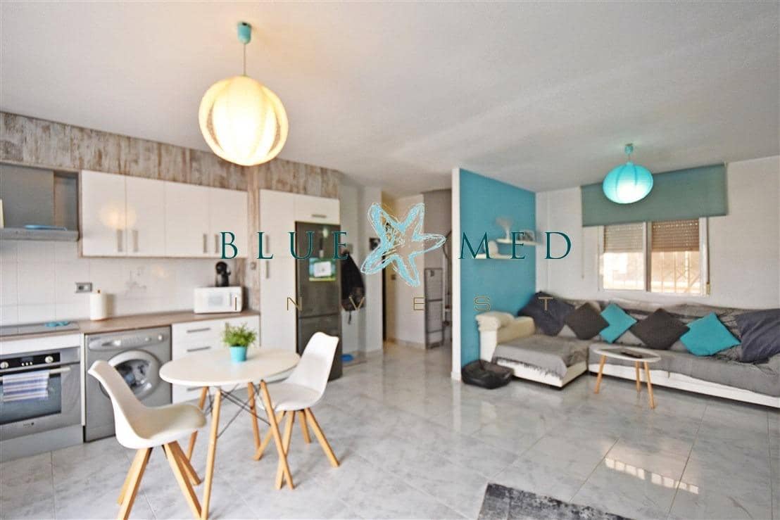 Apartamento de 2 habitaciones en Puerto de Mazarron en venta - 115.000 € (Ref: 9701616)