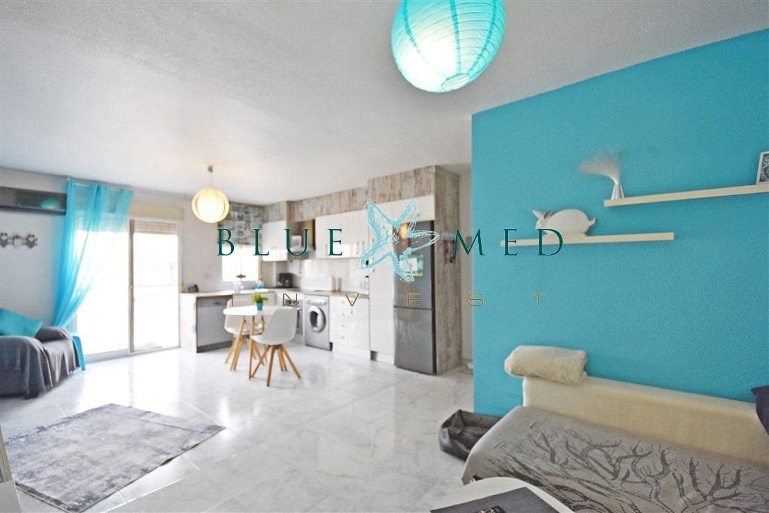 Apartamento de 2 habitaciones en Puerto de Mazarron en venta - 115.000 € (Ref: 9701616)