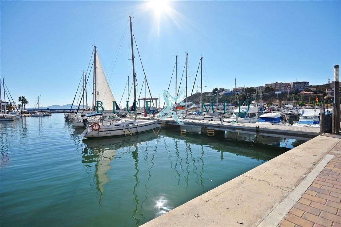 Apartamento de 2 habitaciones en Puerto de Mazarron en venta - 115.000 € (Ref: 9701616)