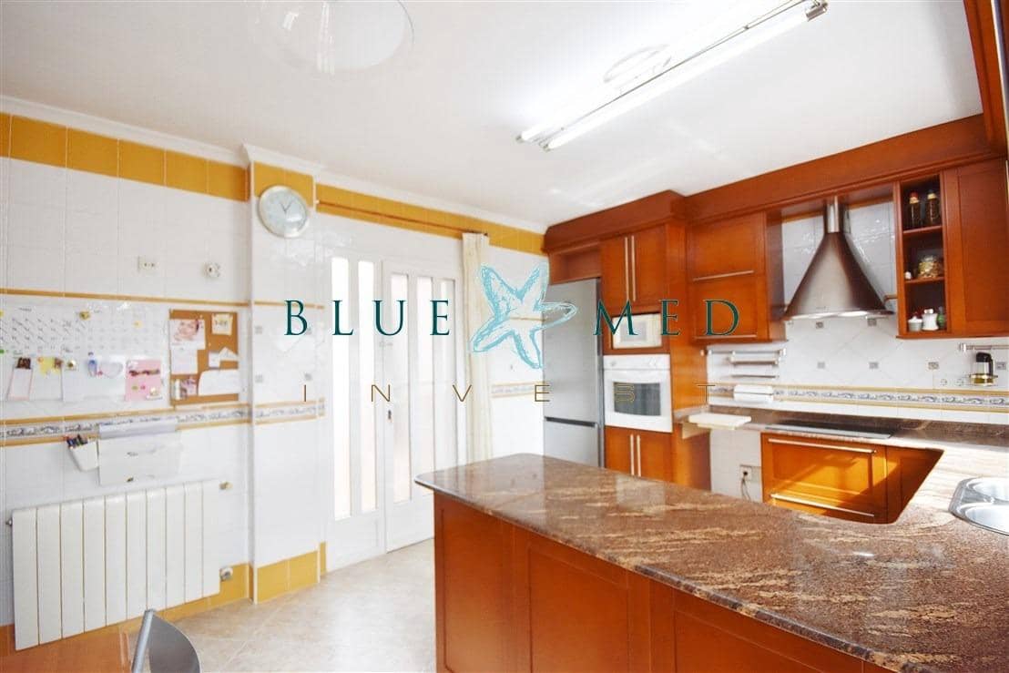 5 bedroom Villa for sale in Mazarron with garage - € 312,000 (Ref: 9714929)