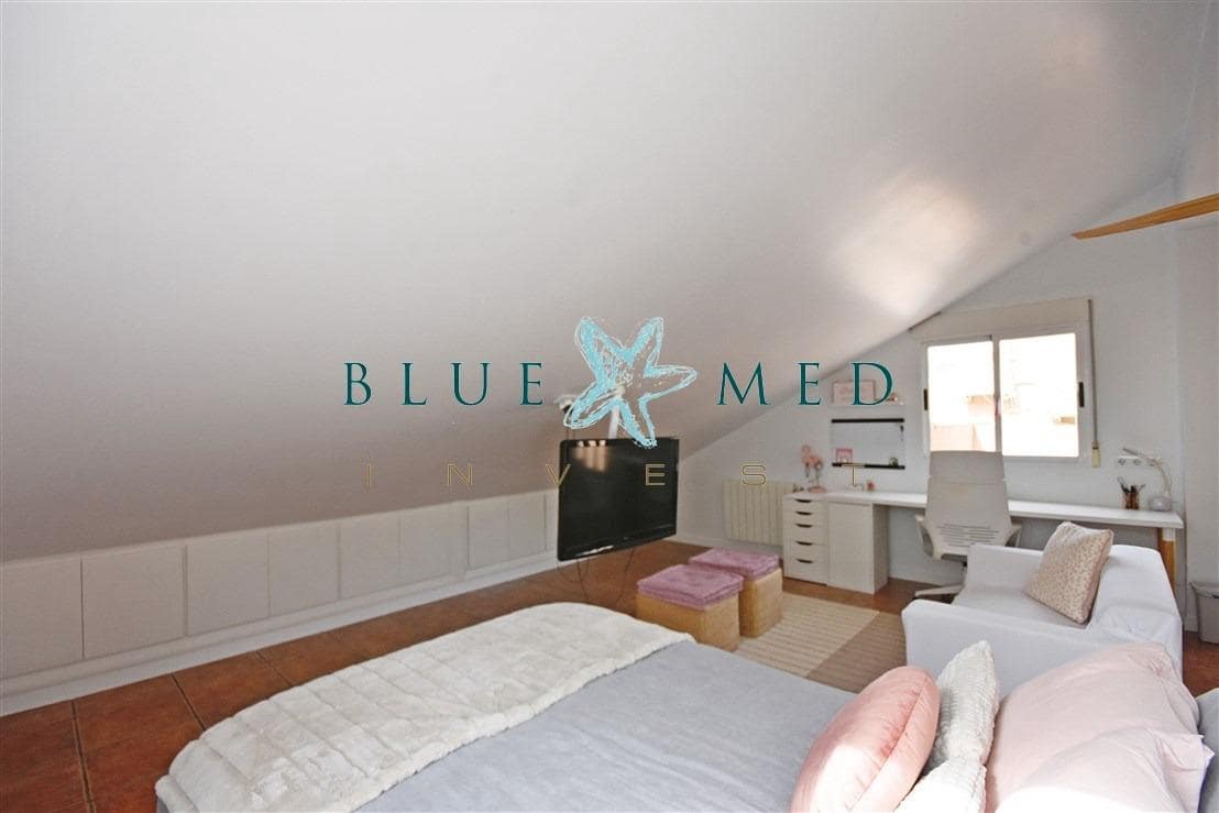 5 bedroom Villa for sale in Mazarron with garage - € 312,000 (Ref: 9714929)