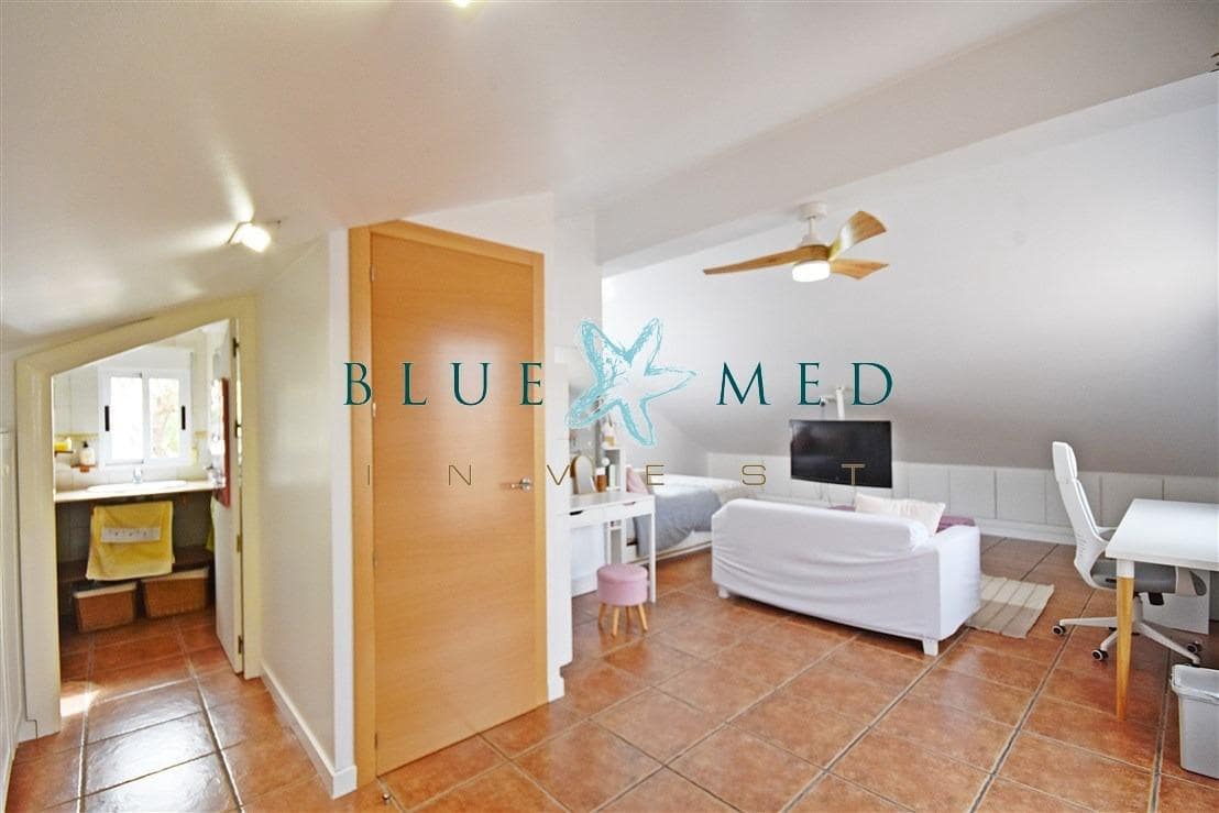 5 bedroom Villa for sale in Mazarron with garage - € 312,000 (Ref: 9714929)