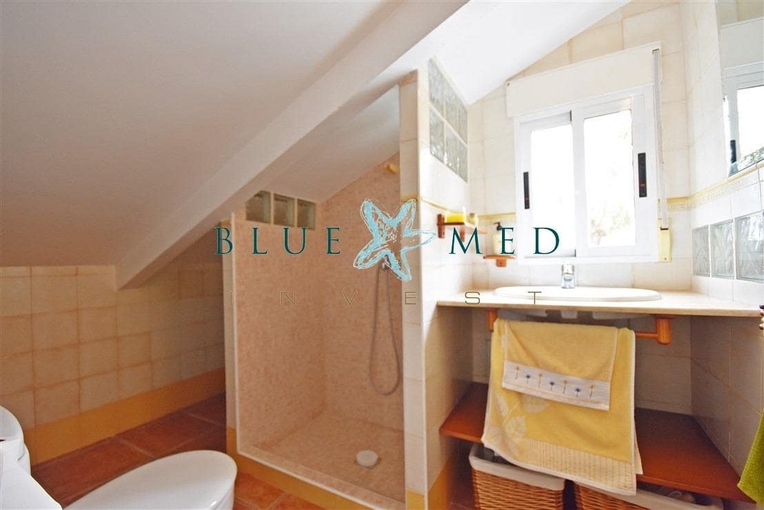 5 bedroom Villa for sale in Mazarron with garage - € 312,000 (Ref: 9714929)