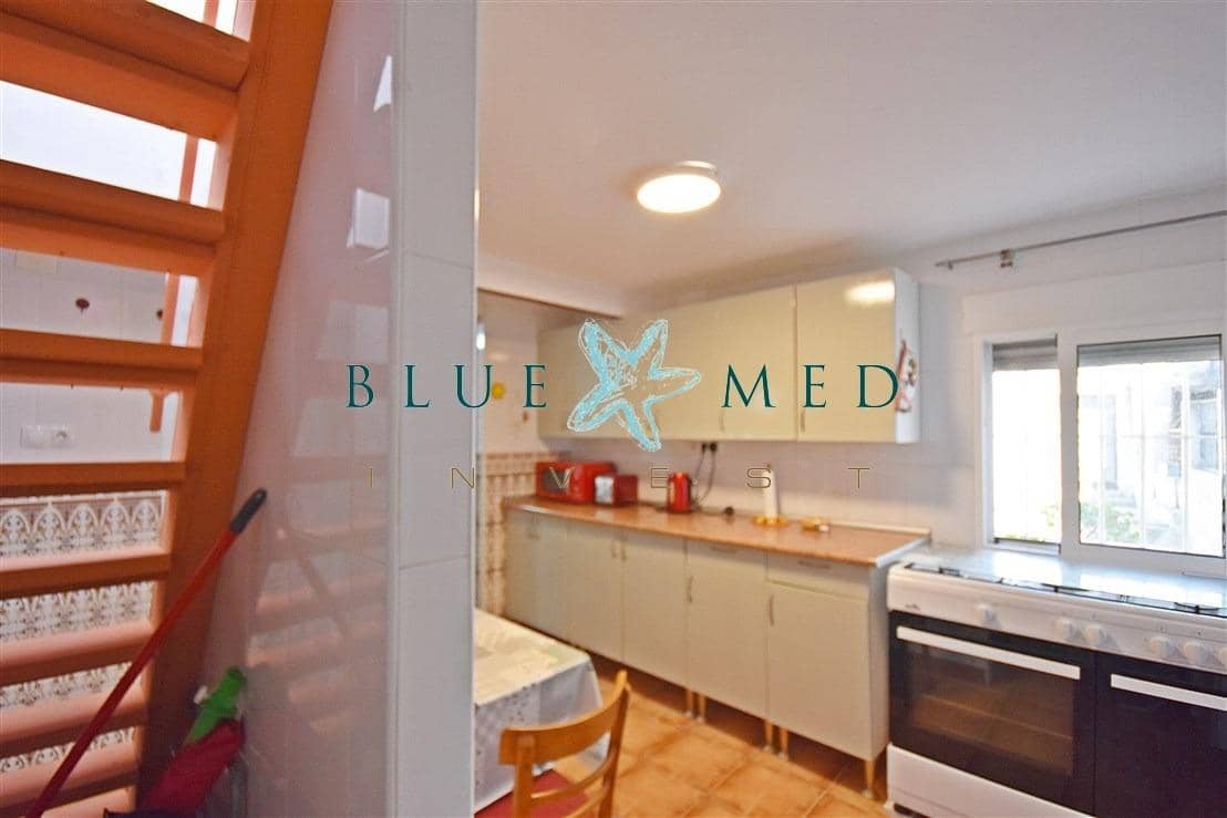 3 bedroom Townhouse for sale in La Pinilla - € 96,000 (Ref: 9783142)