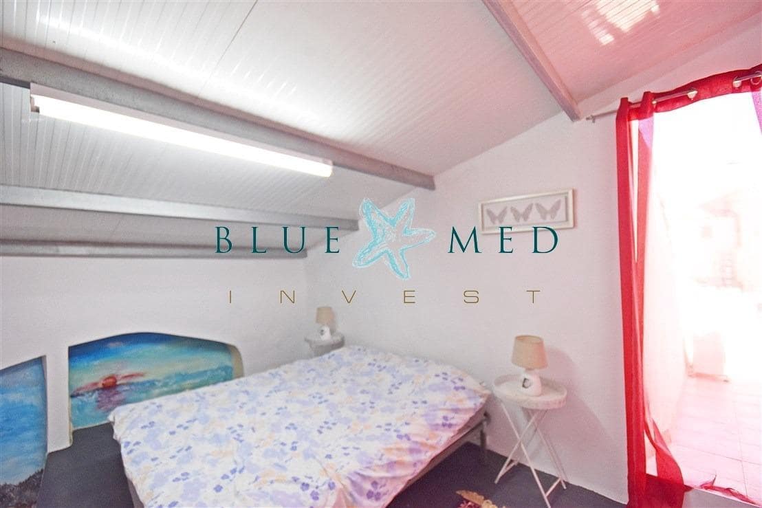 3 bedroom Townhouse for sale in La Pinilla - € 96,000 (Ref: 9783142)