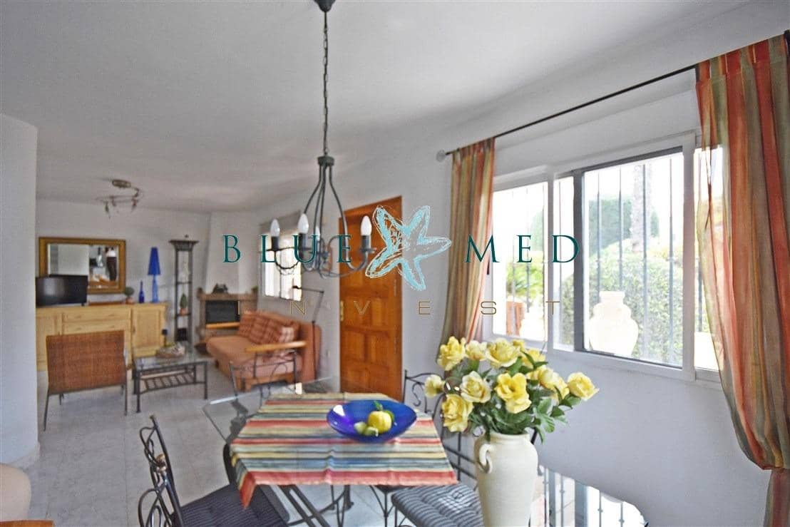 Chalet de 2 habitaciones en Alamillo en venta - 359.900 € (Ref: 9797399)