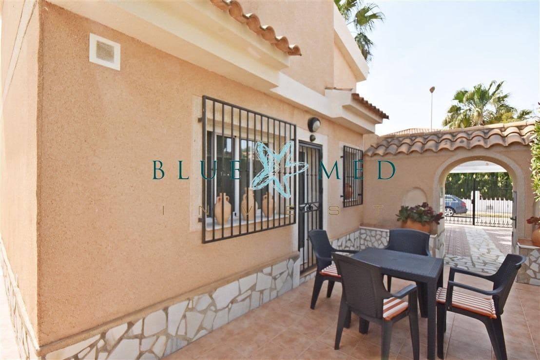 Chalet de 2 habitaciones en Alamillo en venta - 359.900 € (Ref: 9797399)