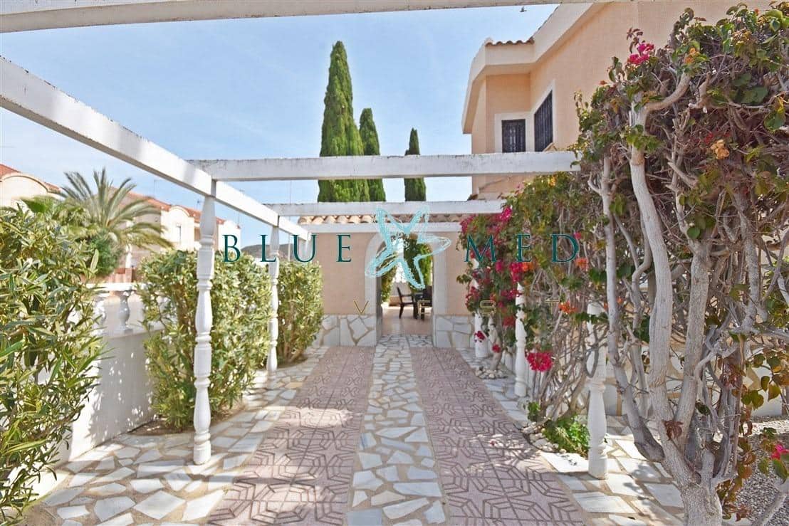 Chalet de 2 habitaciones en Alamillo en venta - 359.900 € (Ref: 9797399)