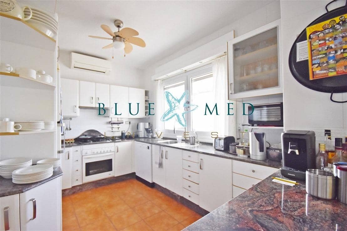 5 soverom Villa til salgs i Isla Plana med svømmebasseng garasje - € 834 000 (Ref: 9825246)