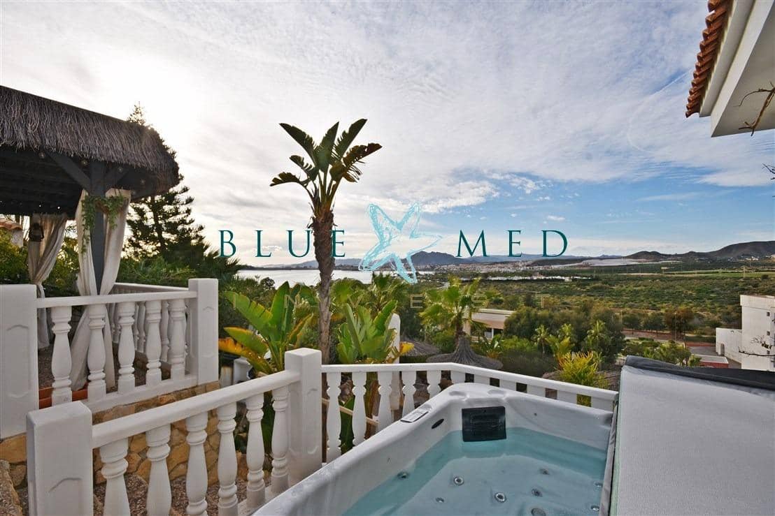 5 soverom Villa til salgs i Isla Plana med svømmebasseng garasje - € 834 000 (Ref: 9825246)