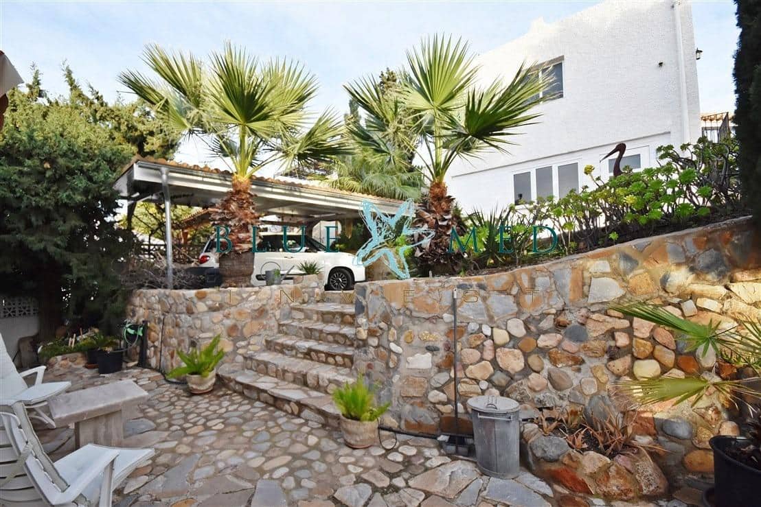 5 soverom Villa til salgs i Isla Plana med svømmebasseng garasje - € 834 000 (Ref: 9825246)