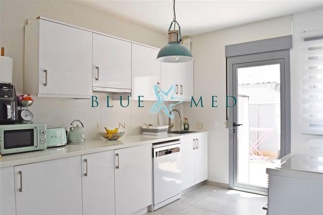 Chalet de 2 habitaciones en Puerto de Mazarron, Mazarrón en venta con piscina - 339.000 € (Ref: 9849355)
