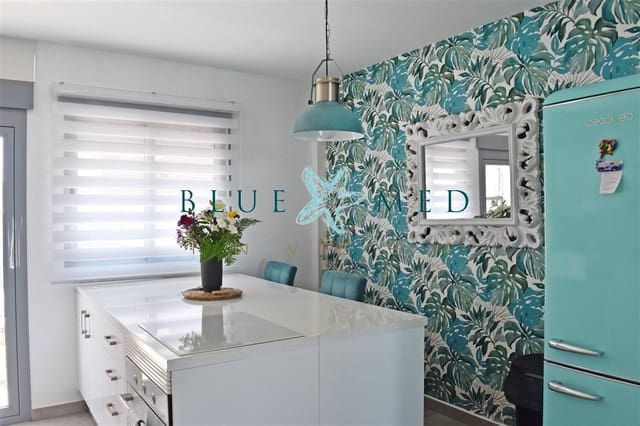 Chalet de 2 habitaciones en Puerto de Mazarron, Mazarrón en venta con piscina - 339.000 € (Ref: 9849355)