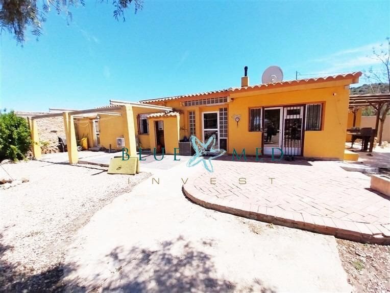 2 soveværelse Finca/Landehus til salg i Las Palas med swimmingpool garage - € 255.000 (Ref: 9855445)