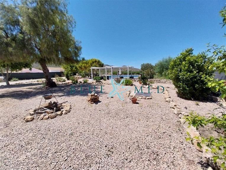 2 soveværelse Finca/Landehus til salg i Las Palas med swimmingpool garage - € 255.000 (Ref: 9855445)