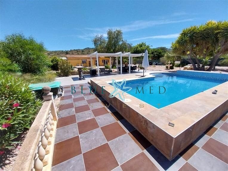 2 soveværelse Finca/Landehus til salg i Las Palas med swimmingpool garage - € 255.000 (Ref: 9855445)