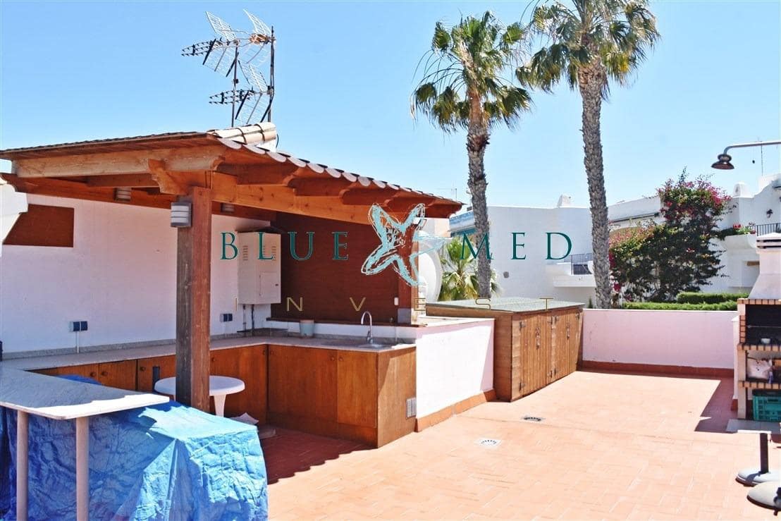 2 bedroom Penthouse for sale in Alamillo with pool - € 210,000 (Ref: 9861865)