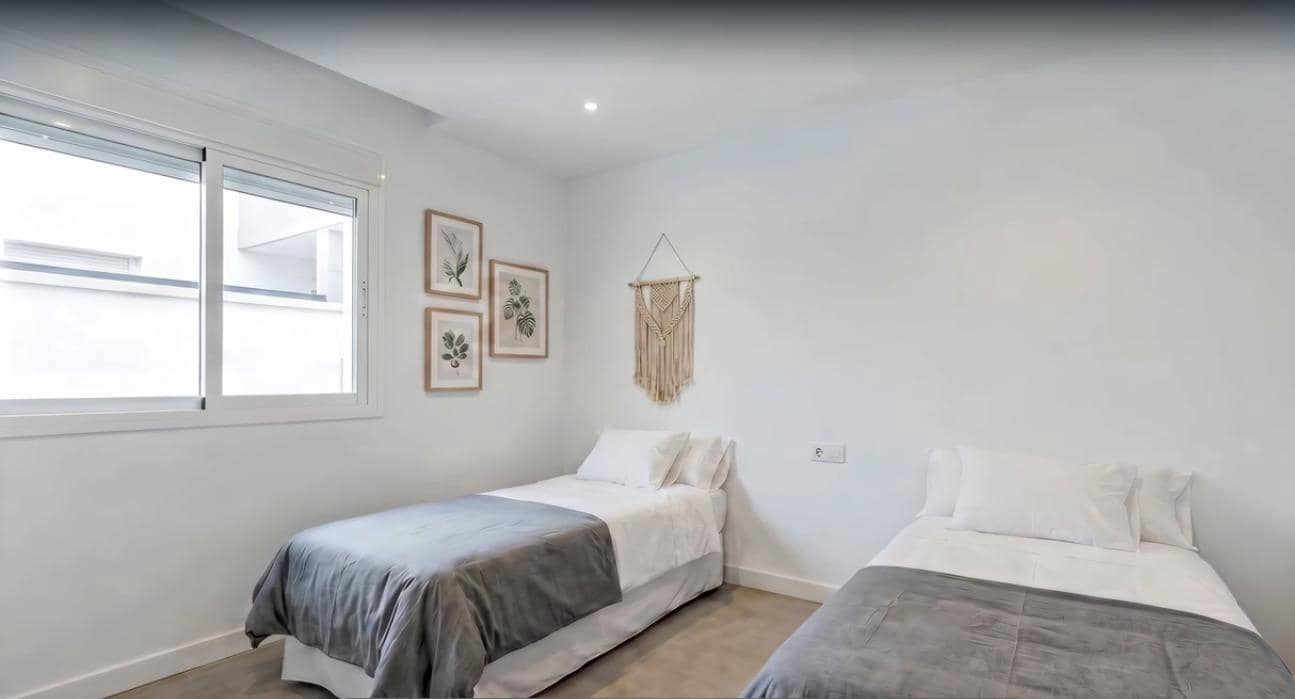 2 bedroom Apartment for sale in Puerto de Mazarron - € 144,000 (Ref: 9867245)