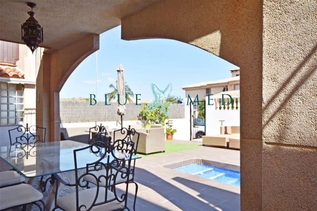 4 makuuhuone Huvila myytävänä paikassa Puerto de Mazarron, Mazarrón mukana uima-altaan - 350 000 € (Ref: 9903931)
