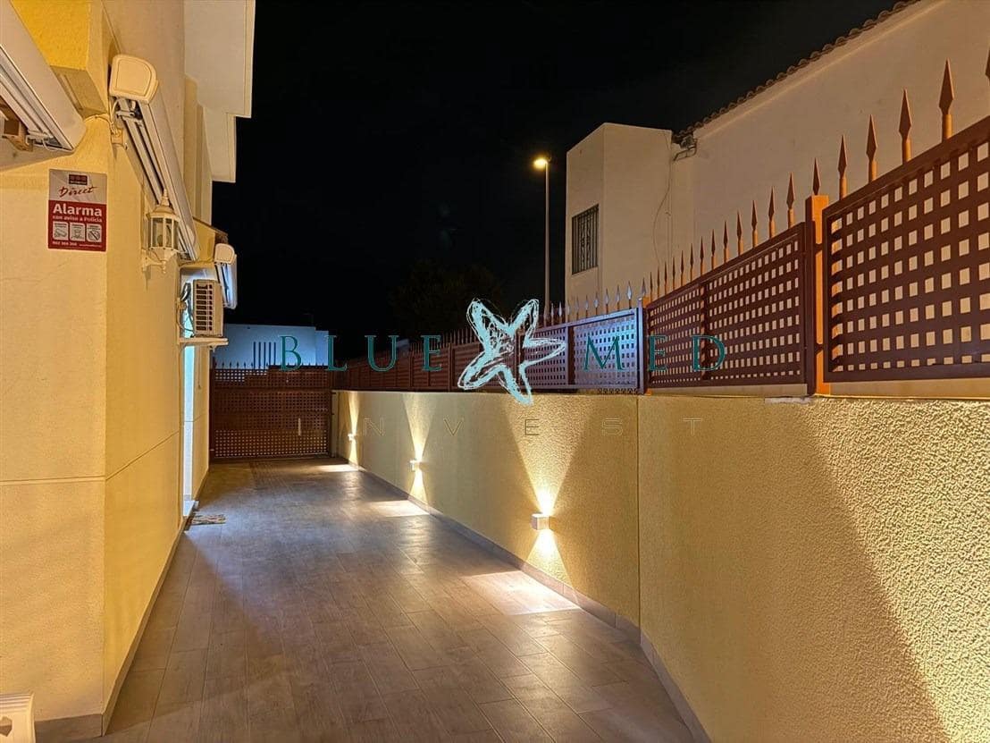 Apartamento de 4 habitaciones en Puerto de Mazarron en venta con piscina - 305.000 € (Ref: 9936391)