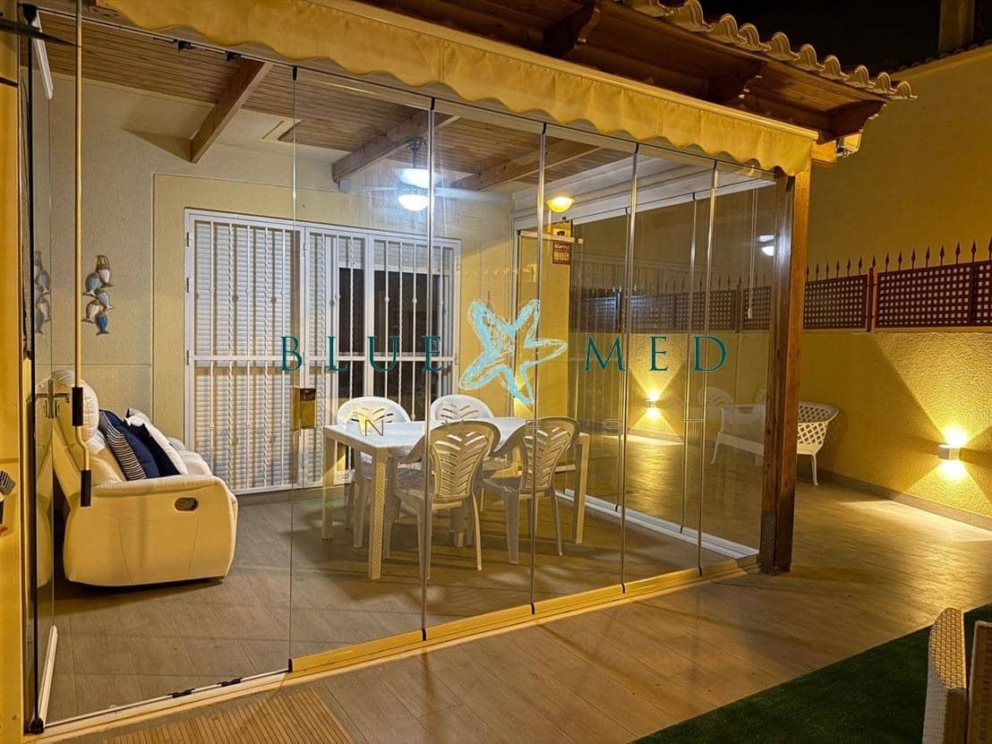 Apartamento de 4 habitaciones en Puerto de Mazarron en venta con piscina - 305.000 € (Ref: 9936391)