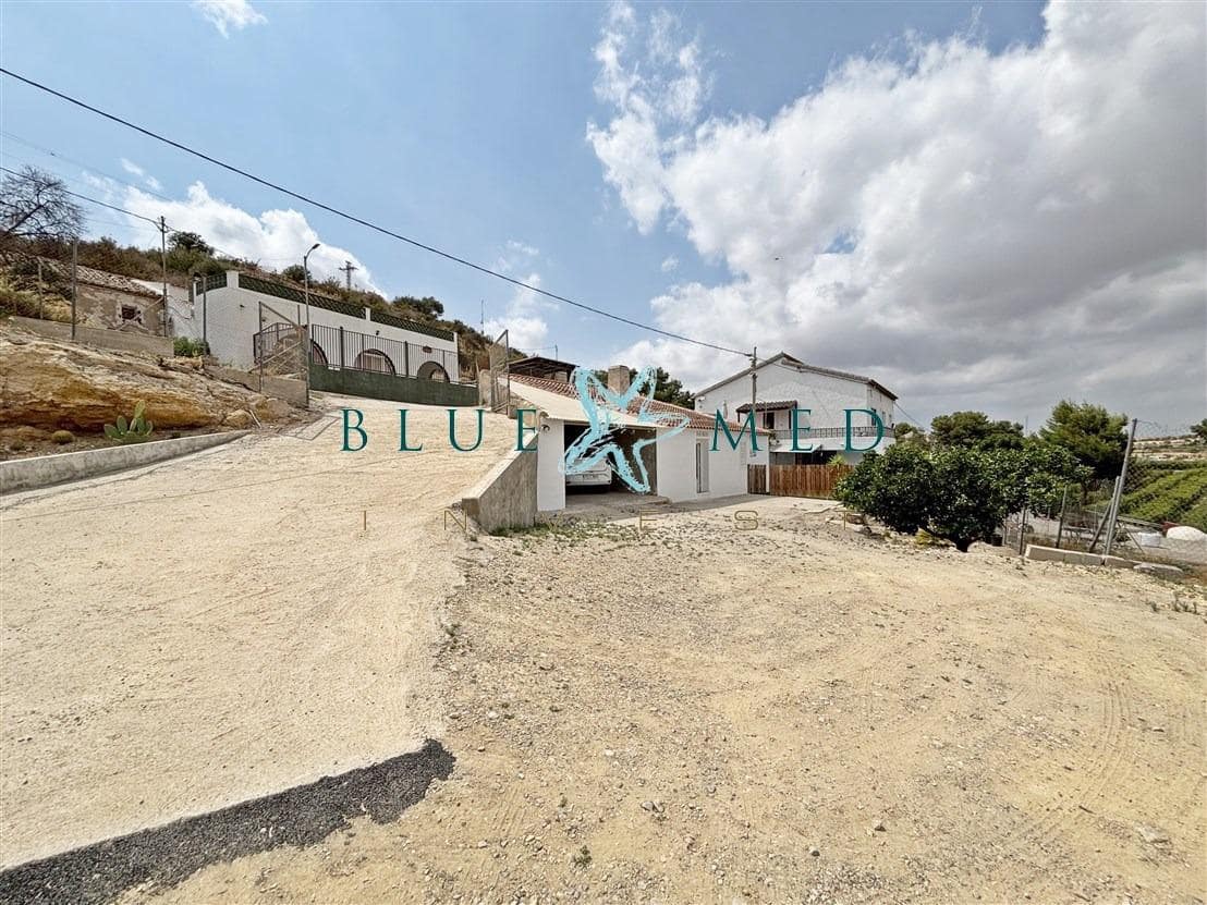 6 slaapkamer Finca/Landhuis te koop in Ganuelas met zwembad garage - € 259.990 (Ref: 9942516)