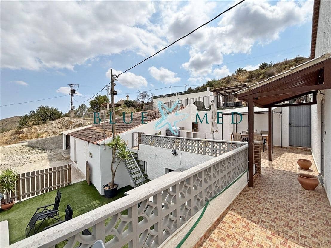 6 slaapkamer Finca/Landhuis te koop in Ganuelas met zwembad garage - € 259.990 (Ref: 9942516)