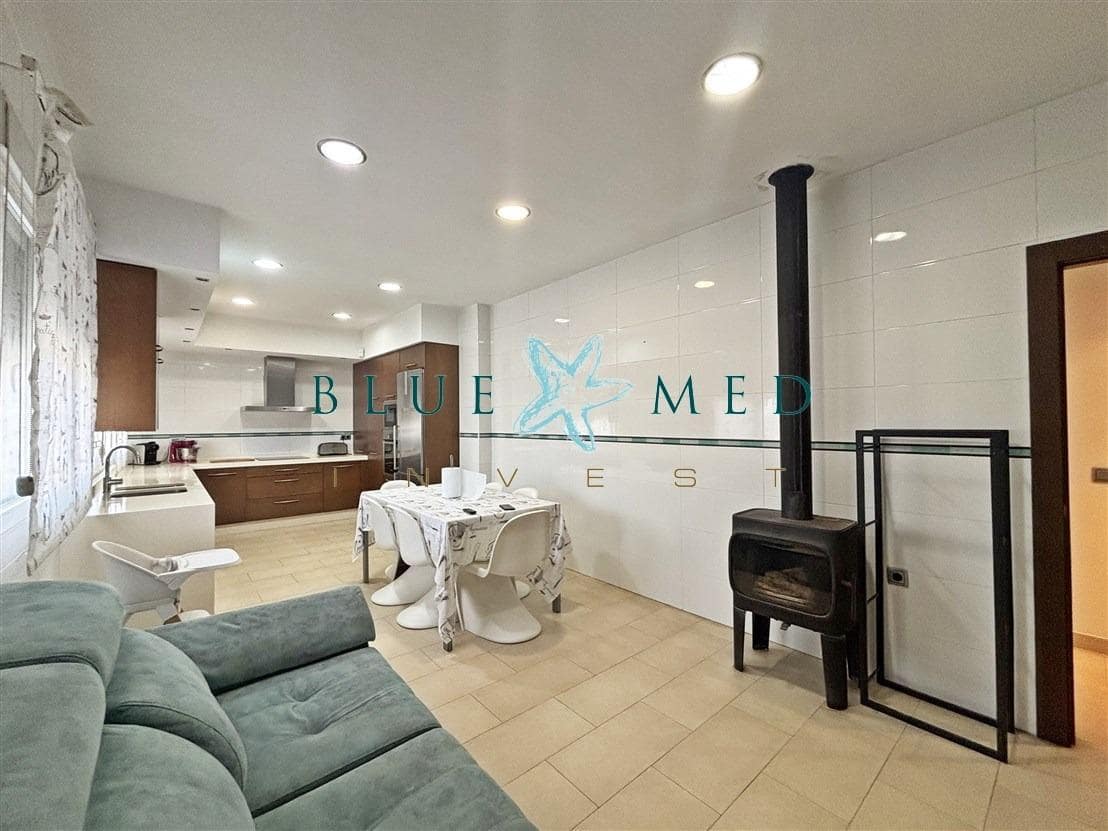 4 bedroom Finca/Country House for sale in Mazarron - € 365,000 (Ref: 9970597)