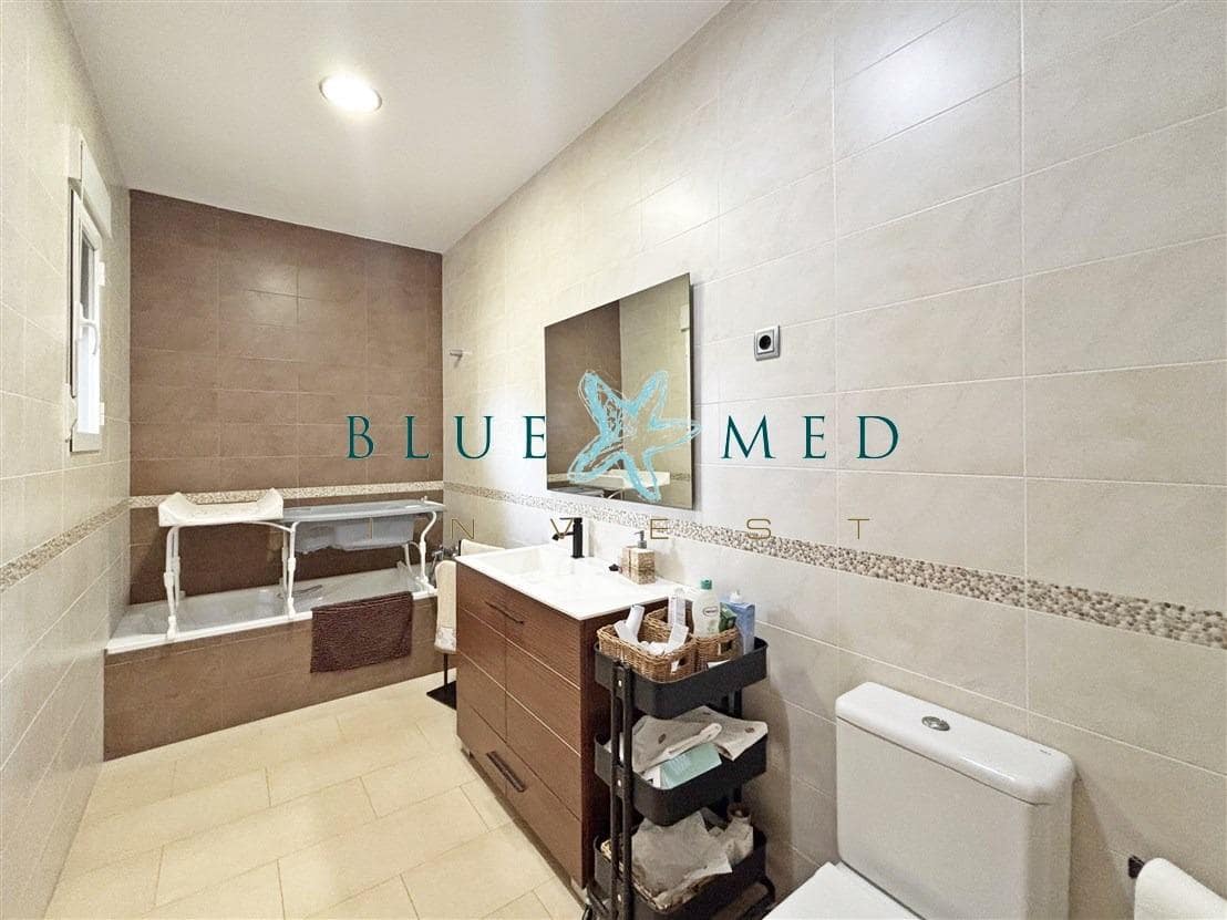 4 bedroom Finca/Country House for sale in Mazarron - € 365,000 (Ref: 9970597)