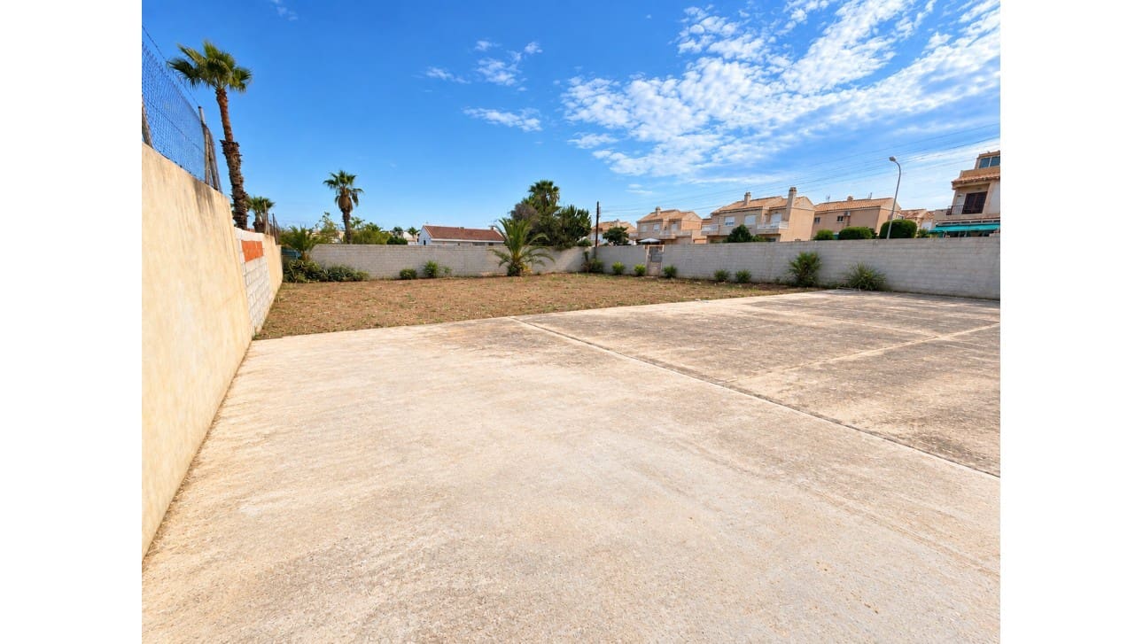 Terrain à Bâtir à vendre à Torrevieja - 390 000 € (Ref: 10154190)