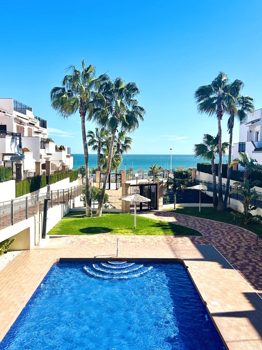 2 soveværelse Bungalow til salg i La Mata med swimmingpool garage - € 364.900 (Ref: 10158117)