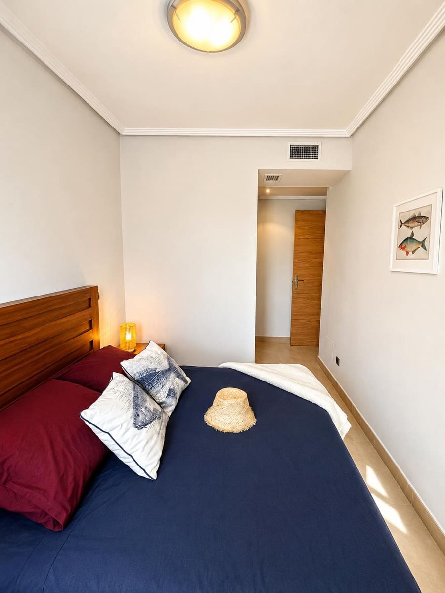 2 soverom Leilighet til salgs i Los Alcazares med svømmebasseng garasje - € 219 900 (Ref: 10158306)