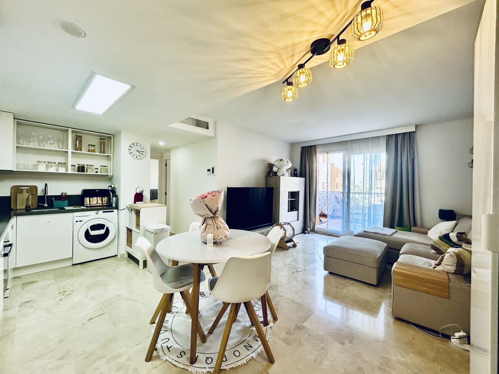 3 soveværelse Lejlighed til salg i Orihuela Costa med swimmingpool garage - € 349.900 (Ref: 10160048)