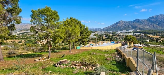 4 soveværelse Villa til salg i La Nucia med swimmingpool garage - € 977.500 (Ref: 10165236)