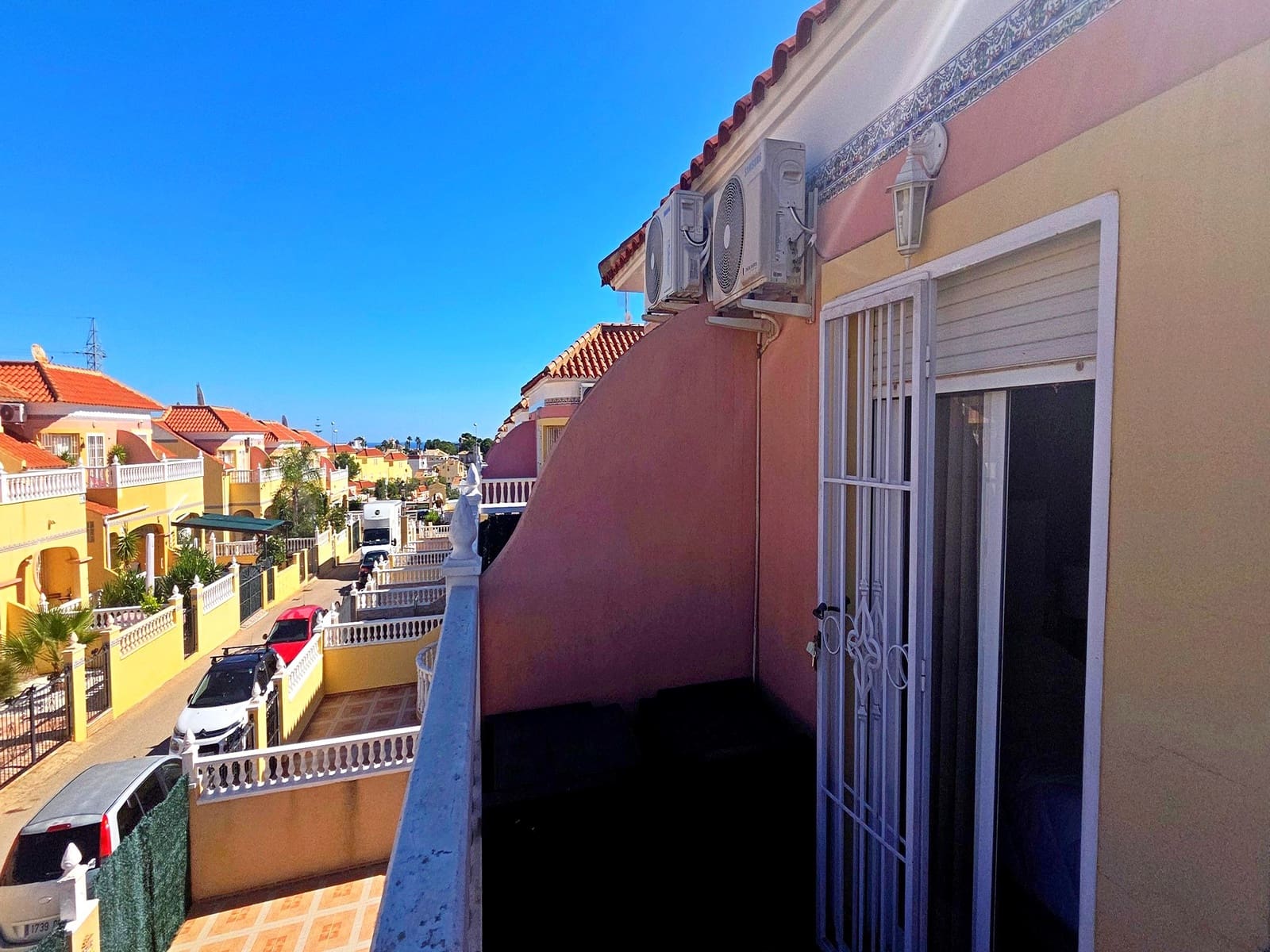 2 soveværelse Rækkehus til salg i Orihuela Costa med swimmingpool garage - € 154.900 (Ref: 10177204)