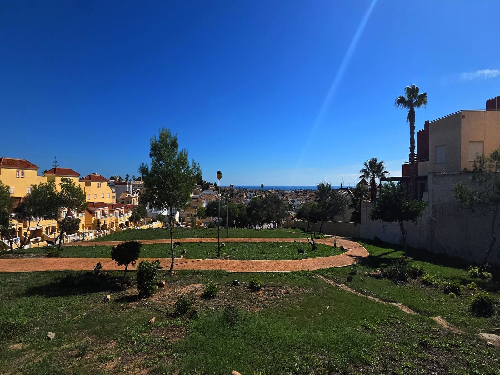 2 soveværelse Rækkehus til salg i Orihuela Costa med swimmingpool garage - € 154.900 (Ref: 10177204)
