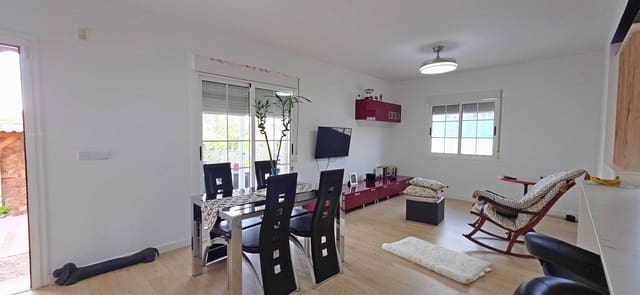 5 camera da letto Villetta Bifamiliare in vendita in Torrevieja con piscina - 372.000 € (Rif: 10177232)