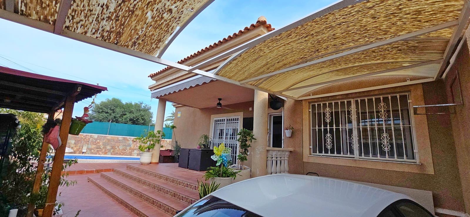 5 Zimmer Doppelhaus zu verkaufen in Torrevieja mit Pool - 372.000 € (Ref: 10177232)