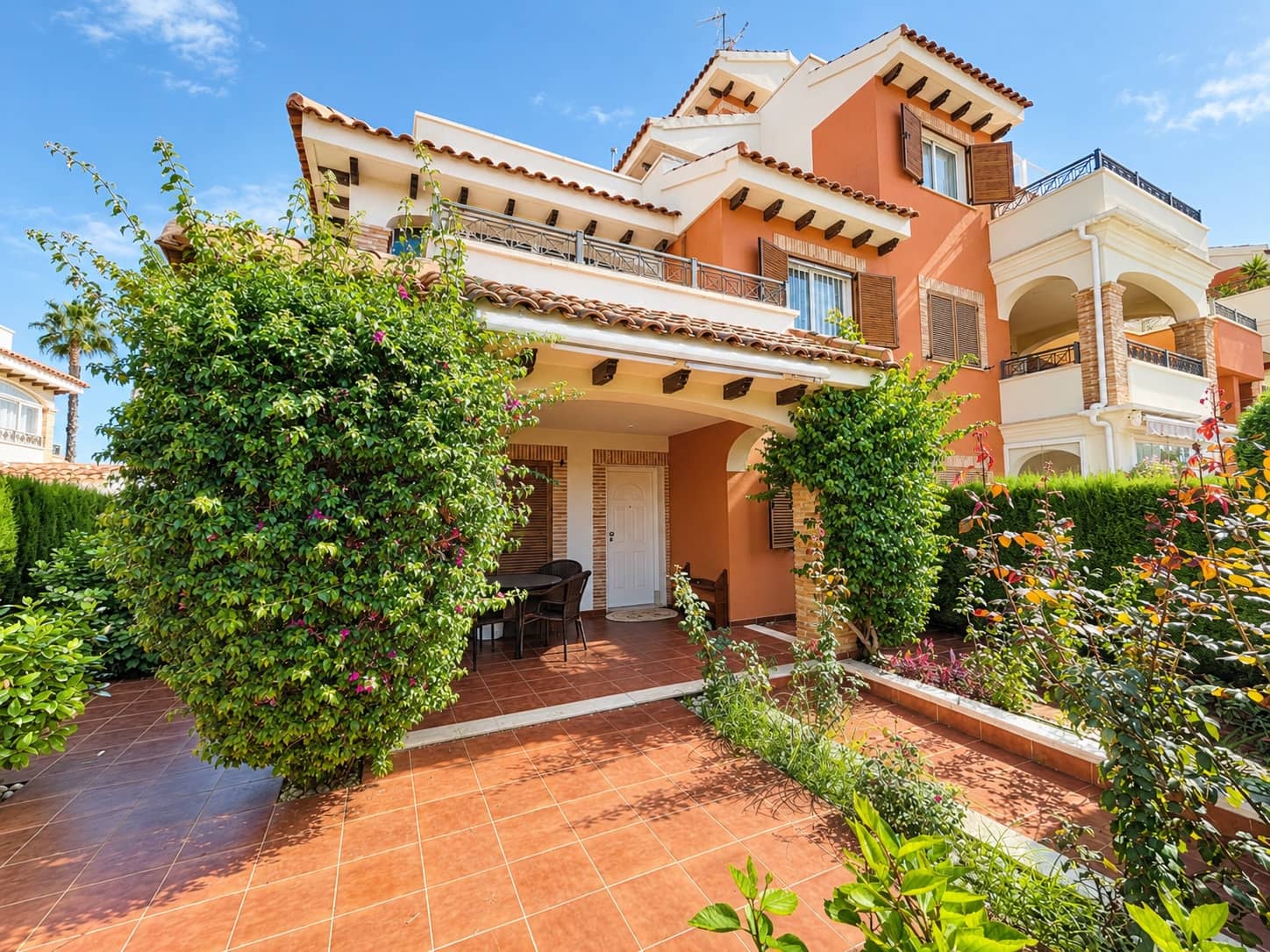 3 sypialnia Dom szeregowy na sprzedaż w Orihuela Costa z basenem garażem - 394 900 € (Ref: 10177423)