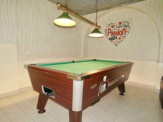 Commercial for sale in Villamartin, Orihuela - € 449,900 (Ref: 4535289)