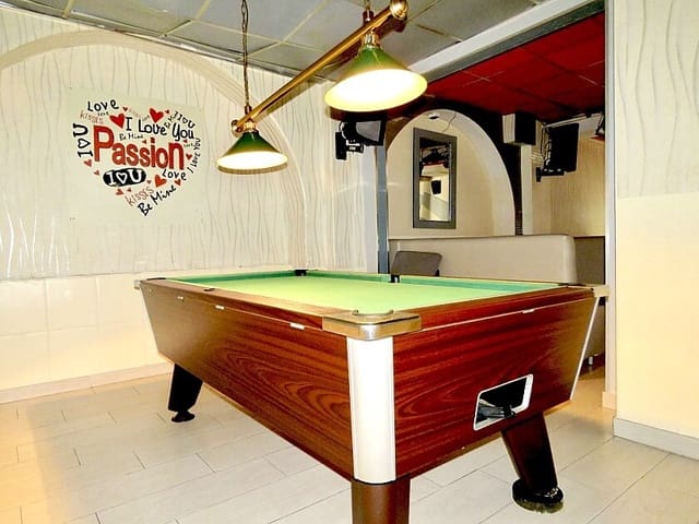 Commercial for sale in Villamartin, Orihuela - € 449,900 (Ref: 4535289)