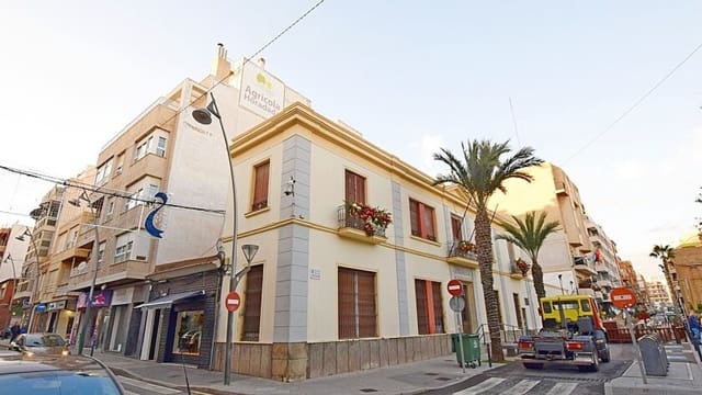4 Zimmer Apartment zu verkaufen in Centro - Muelle Pesquero, Torrevieja mit Pool - 319.000 € (Ref: 4535294)